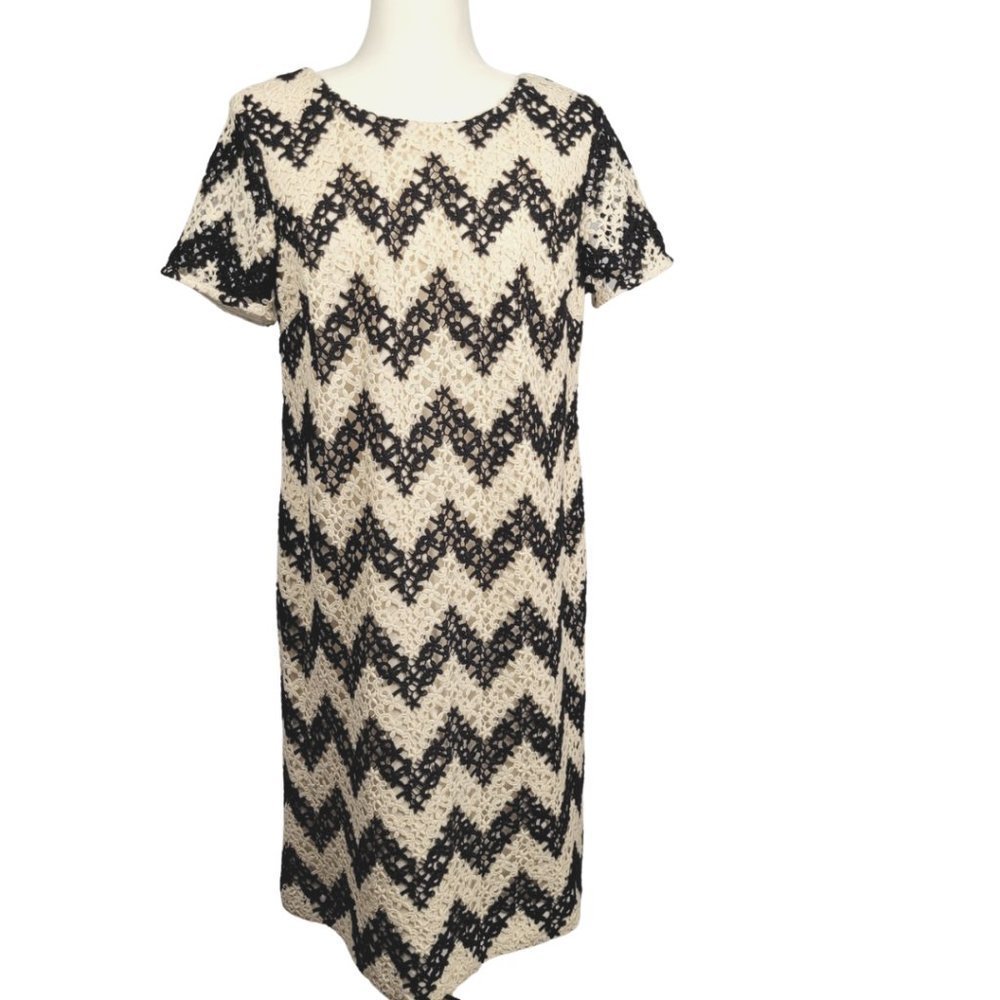 Talbots - Crochet Knit Black and White Chevron Short Sleeve Dress - Size…